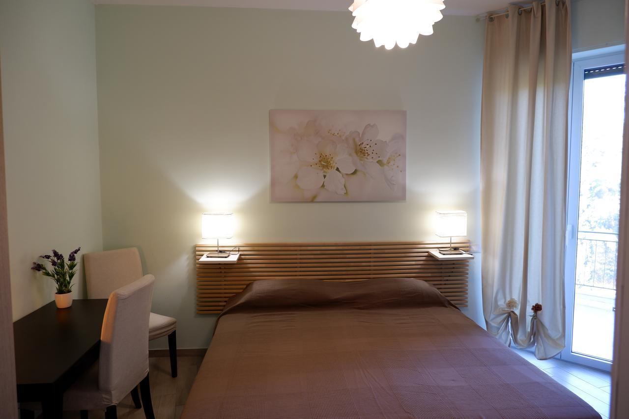 B&B Il Giardino In Citta - Parcheggio Privato Gratuito Foggia Exterior photo